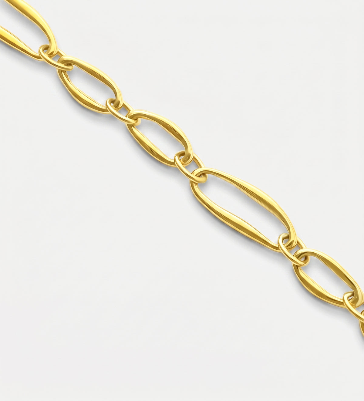 Bold Paperclip Link Bracelet in Gold - Ash & Harry