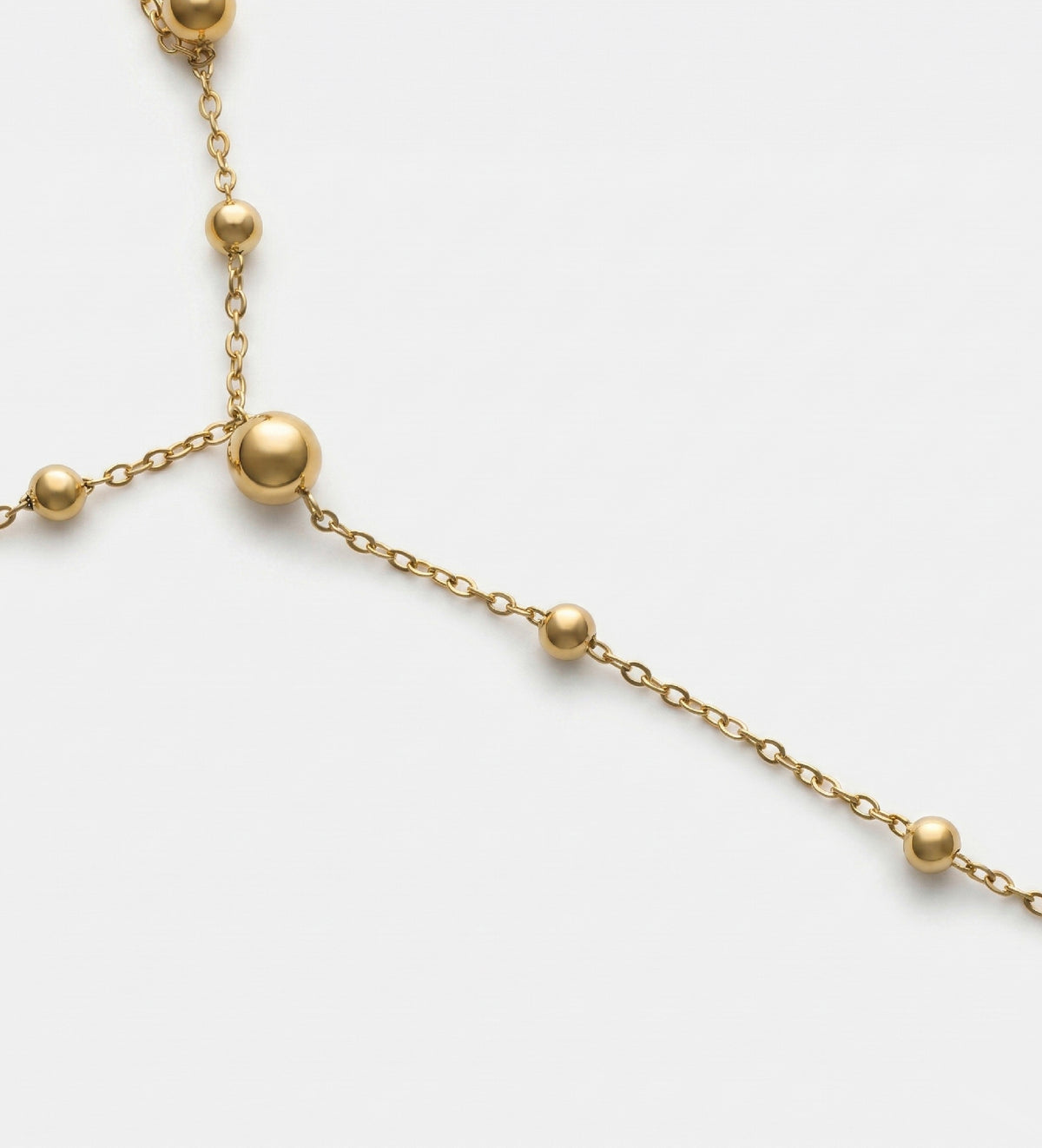 Dotted Bead Hand Chain in Gold - Ash & Harry