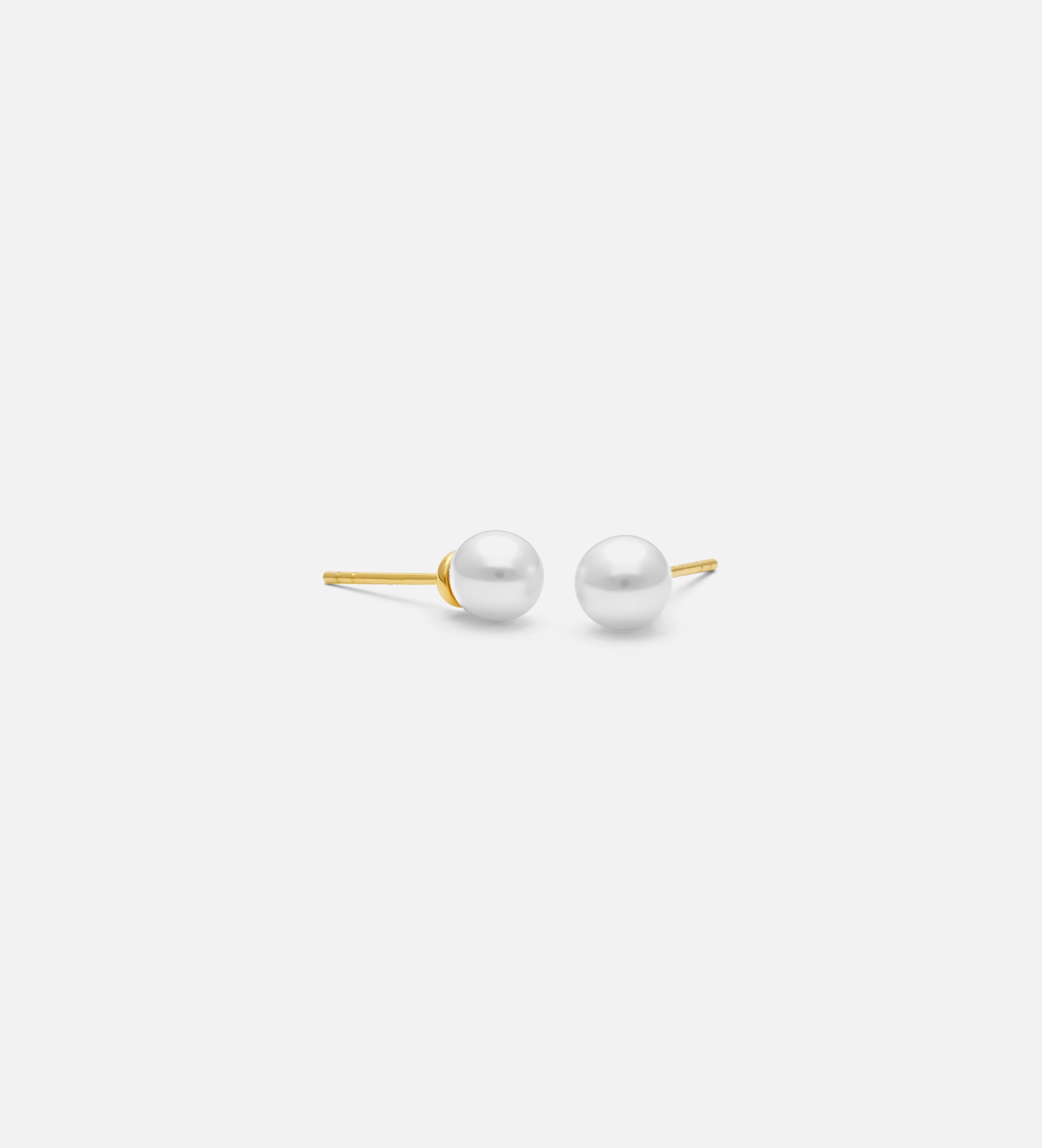 Pearl Studs in 18k Gold Plating on 925 Silver - Ash & Harry