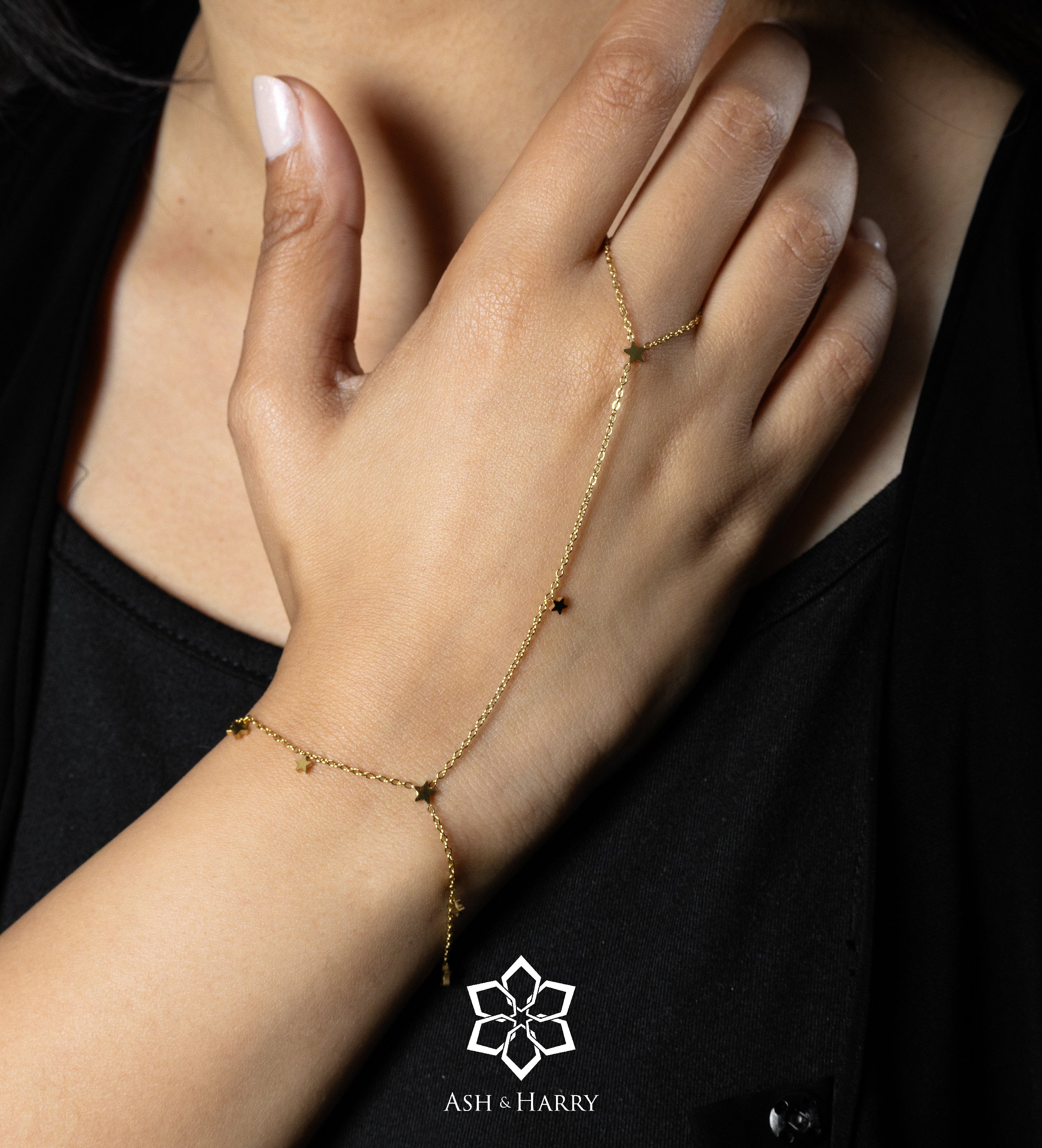 Celeste Starline Hand Chain in Gold - Ash & Harry