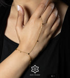 Celeste Starline Hand Chain in Gold - Ash & Harry