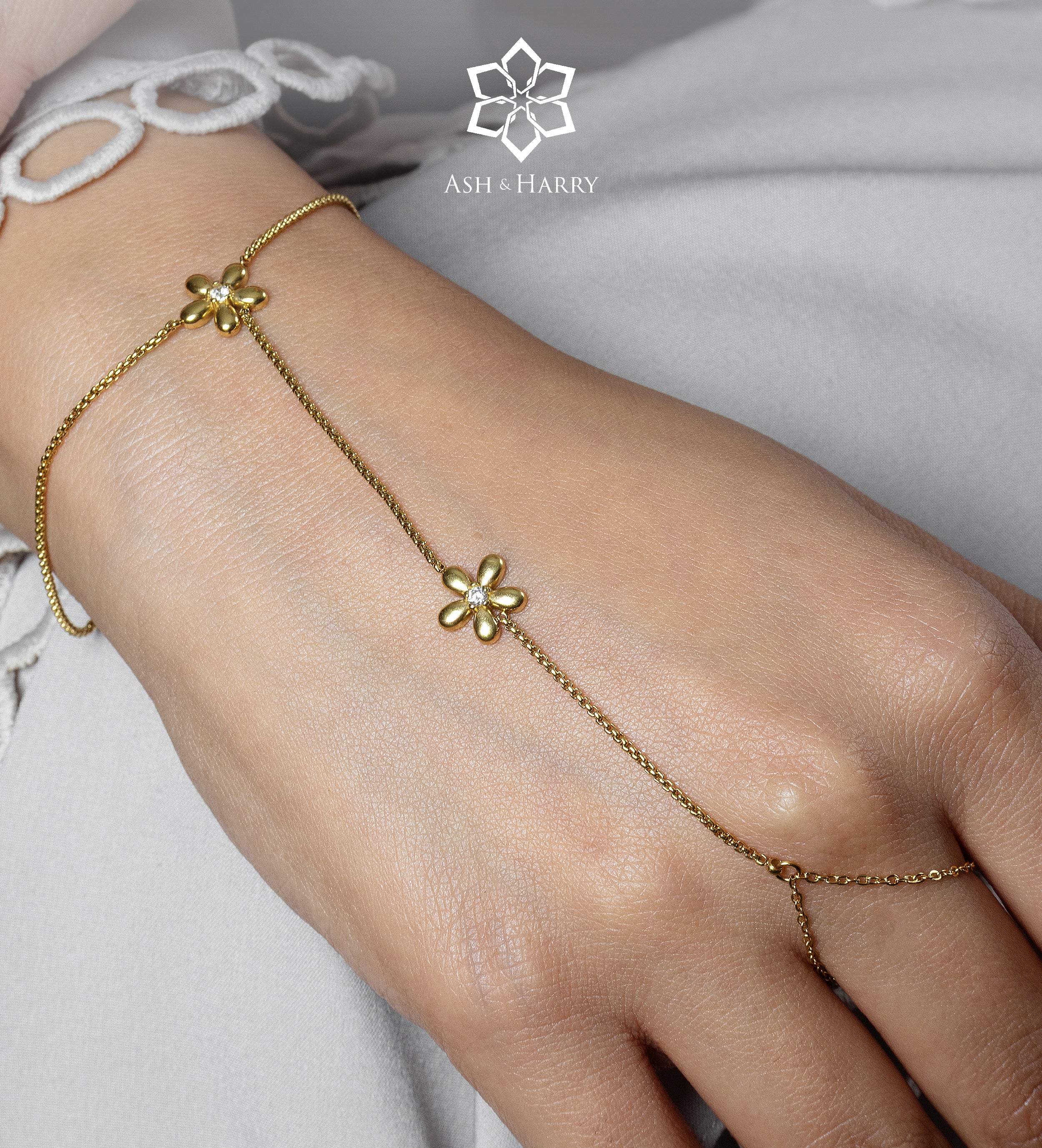 Daisy Link Hand Chain in Gold With High Quality Simulated Diamonds - Ash & Harry