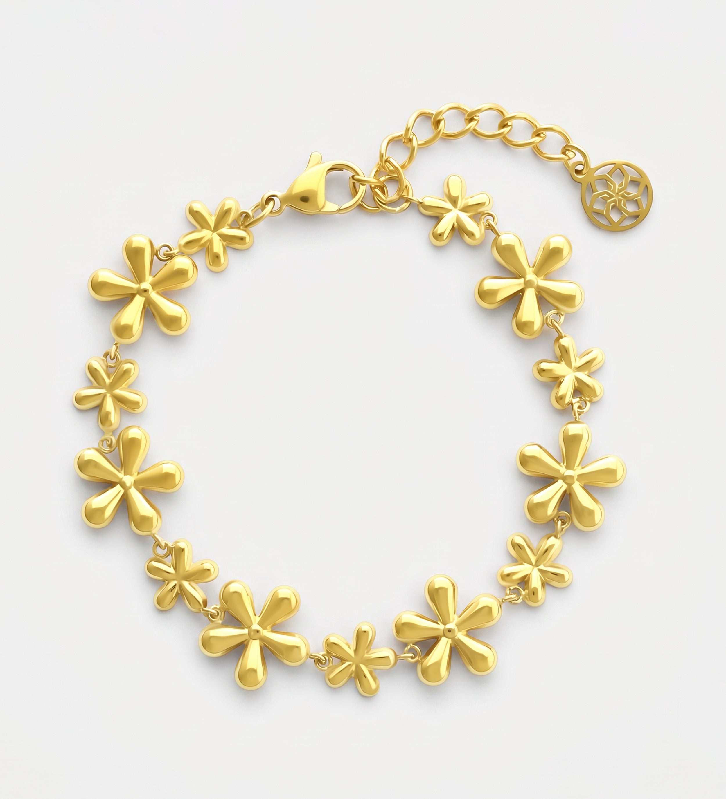 Daisy Petal Bracelet in Gold - Ash & Harry