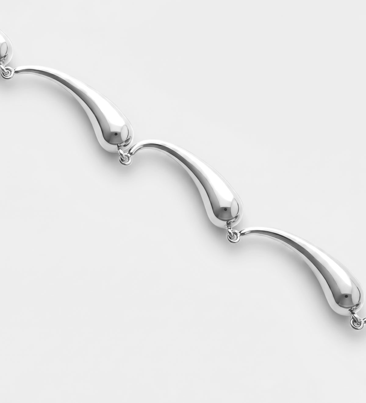 Dew Drop Chain Bracelet in Silver - Ash & Harry