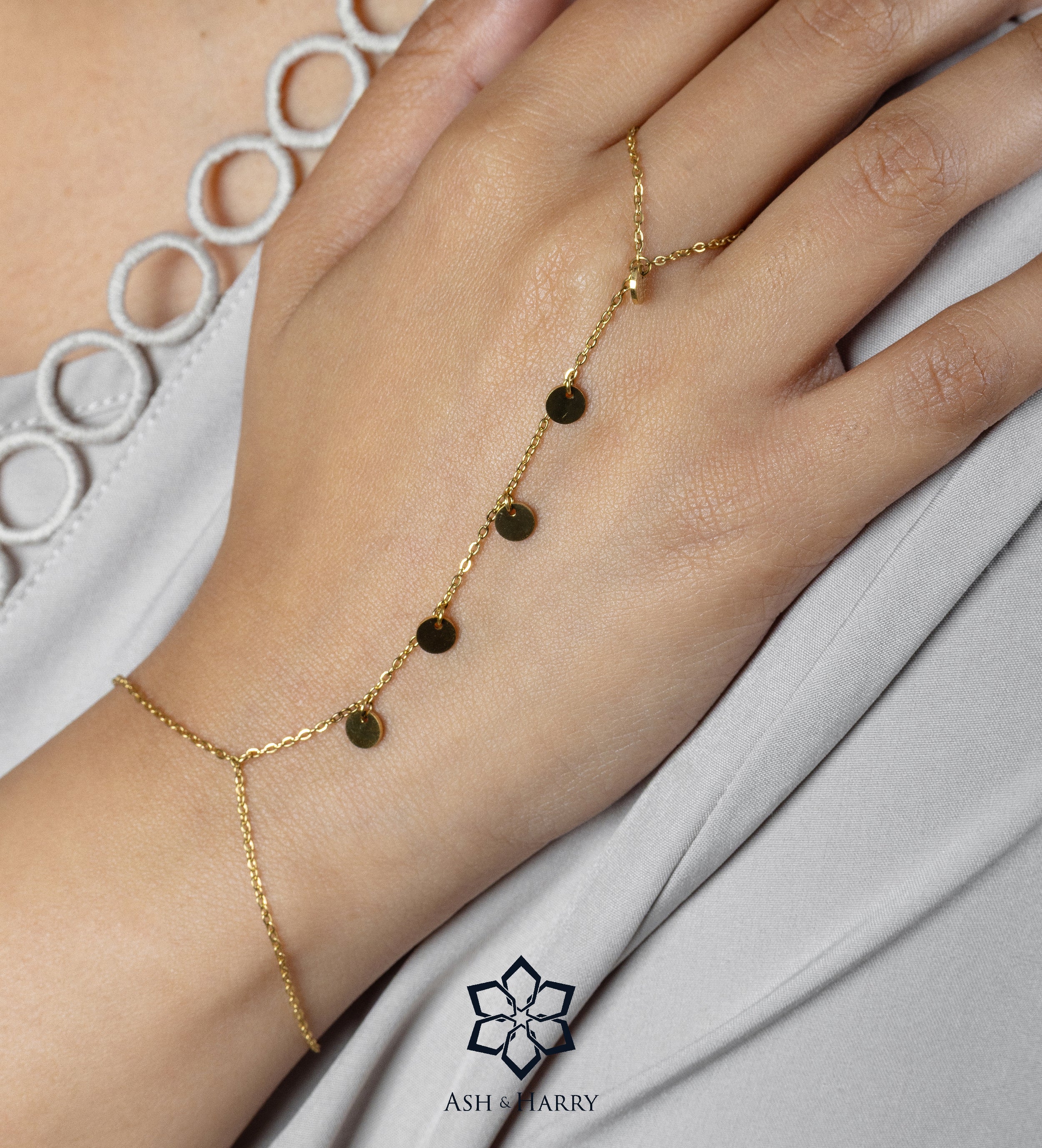 Disc Trail Hand Chain in Gold - Ash & Harry