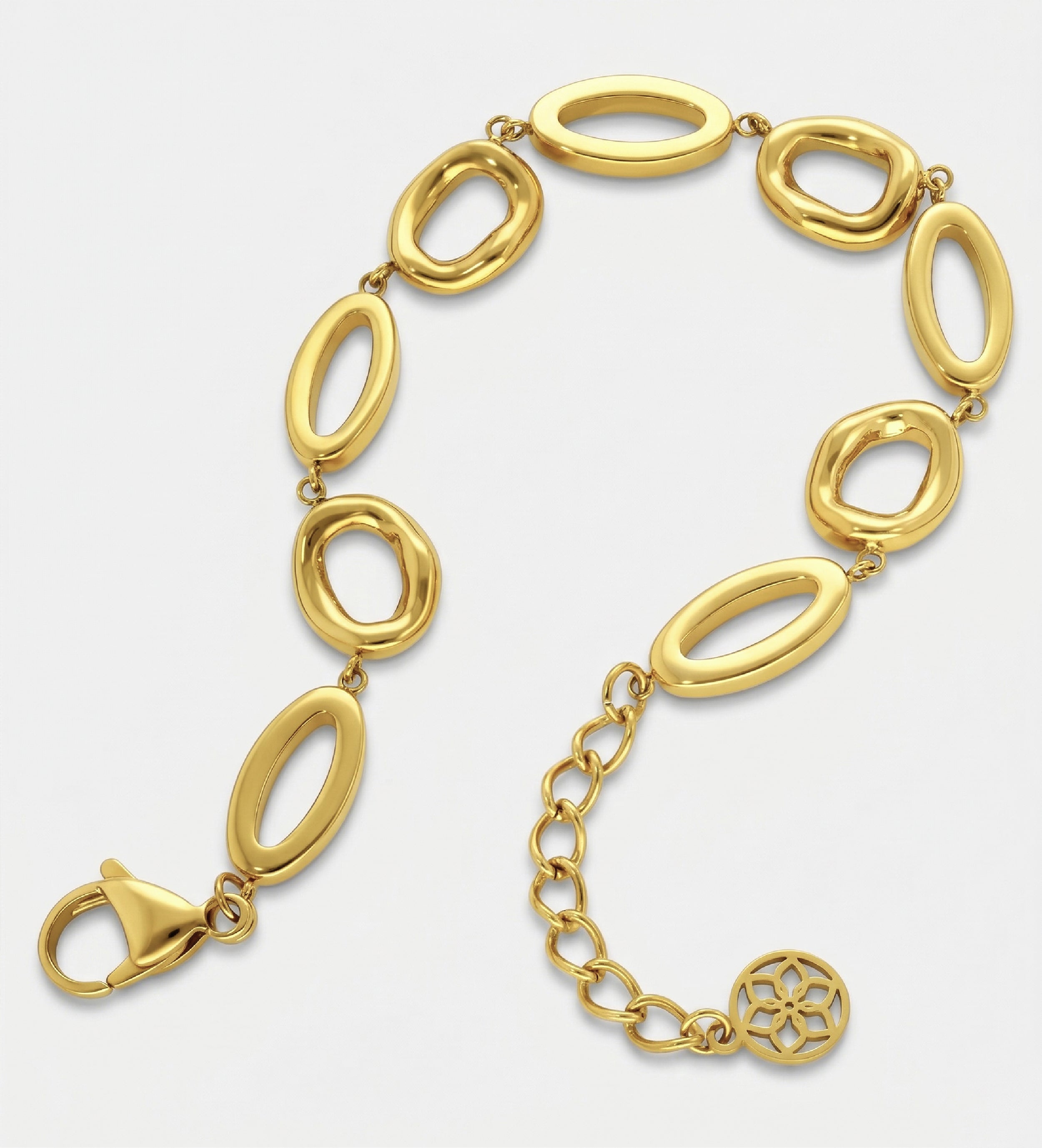 Fluid Pebble Bracelet in Gold - Ash & Harry