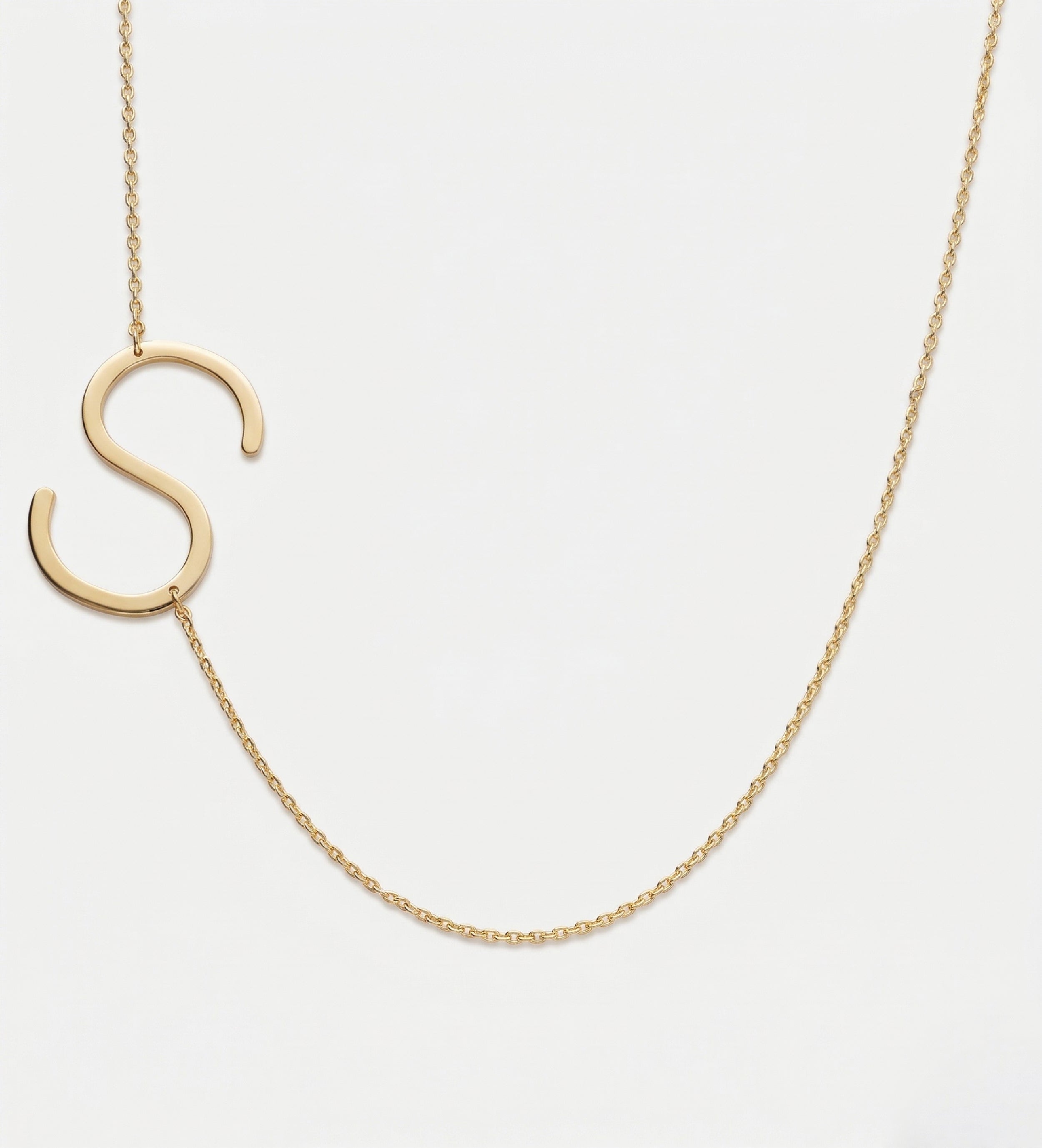 Large Initial Necklace in 18K Gold Plating on 925 Silver - Ash & Harry