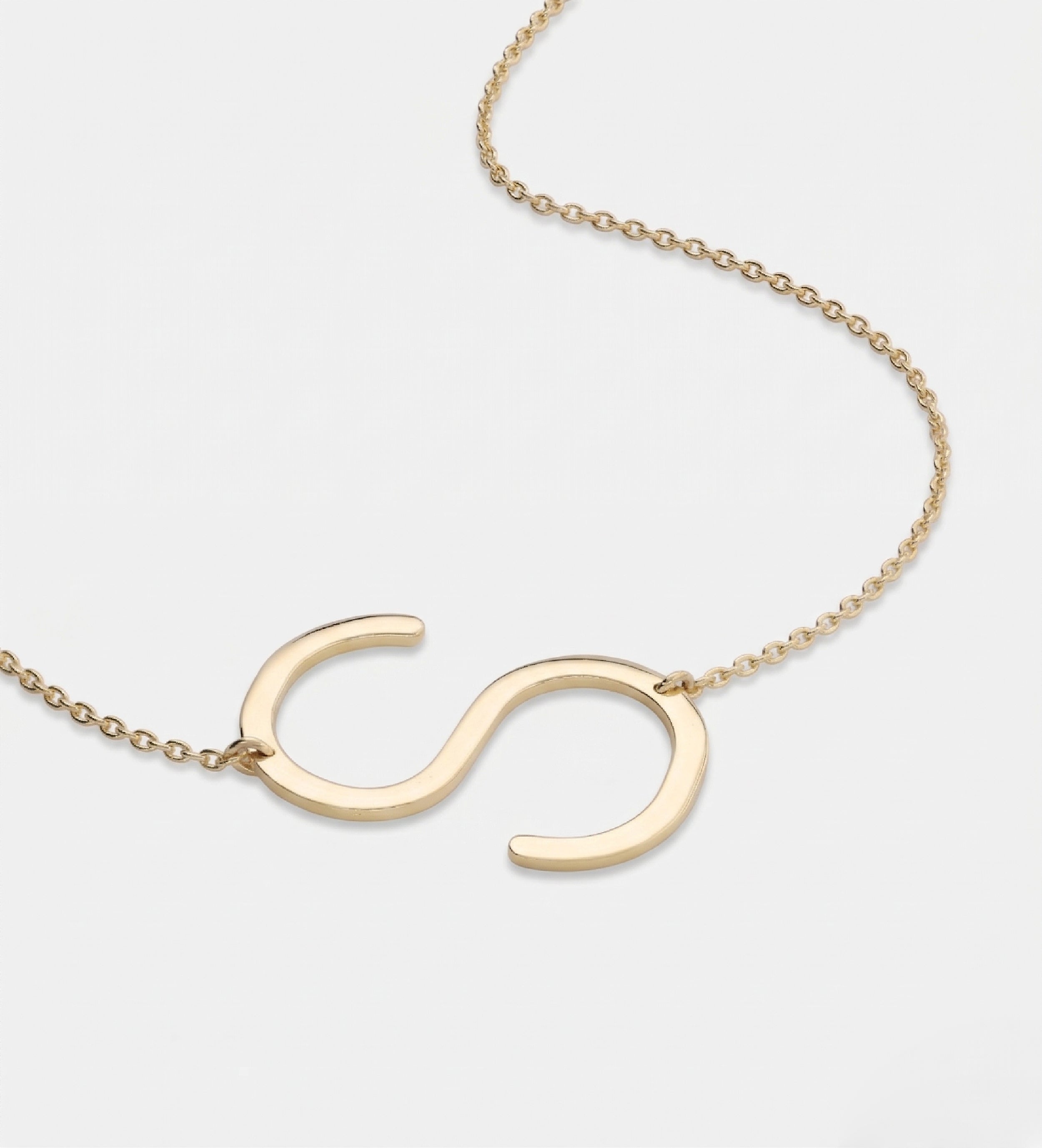 Large Initial Necklace in 18K Gold Plating on 925 Silver - Ash & Harry