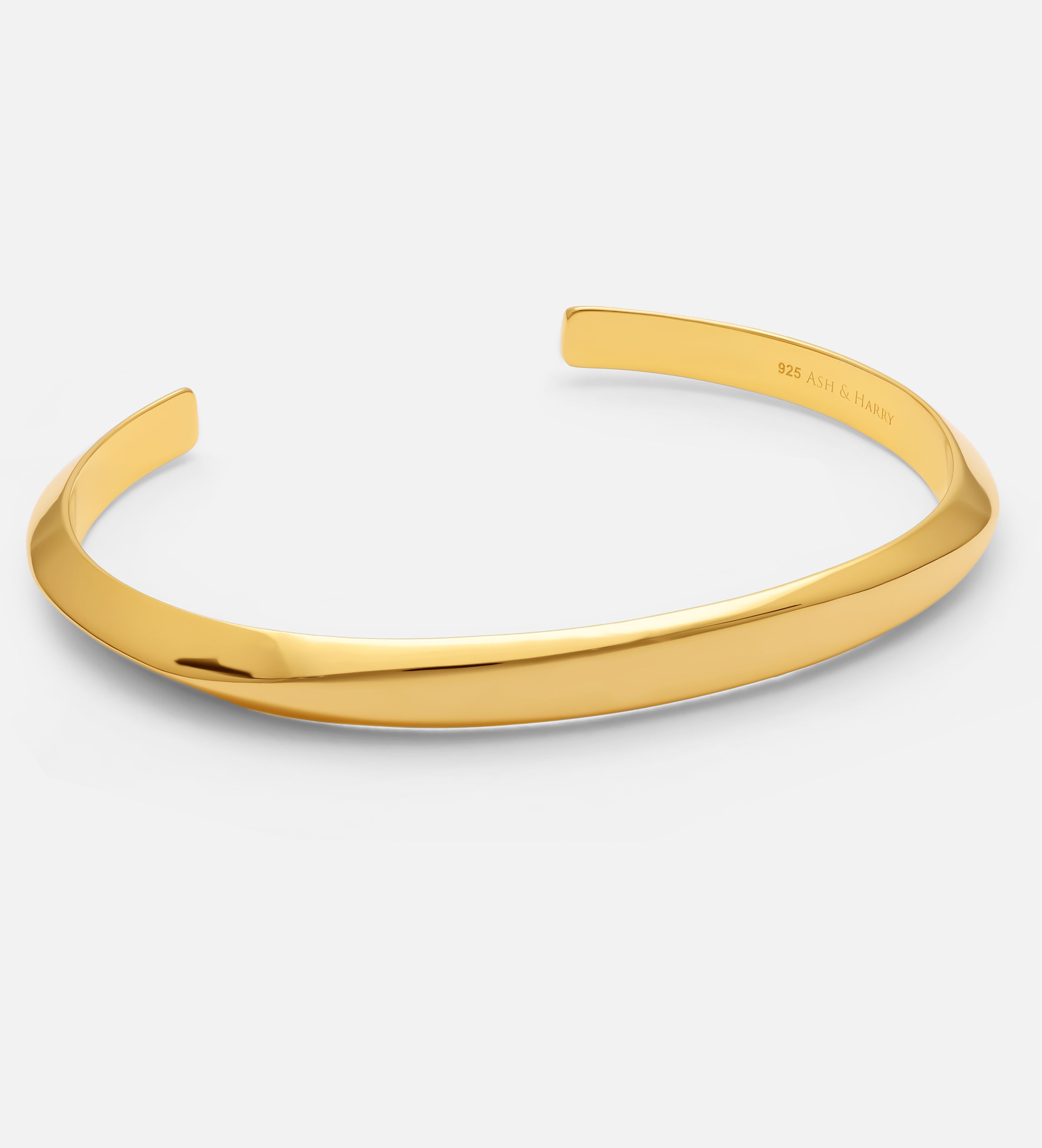 Classic Ridged Cuff Bracelet in 18k Gold Plating on 925 Silver - Ash & Harry