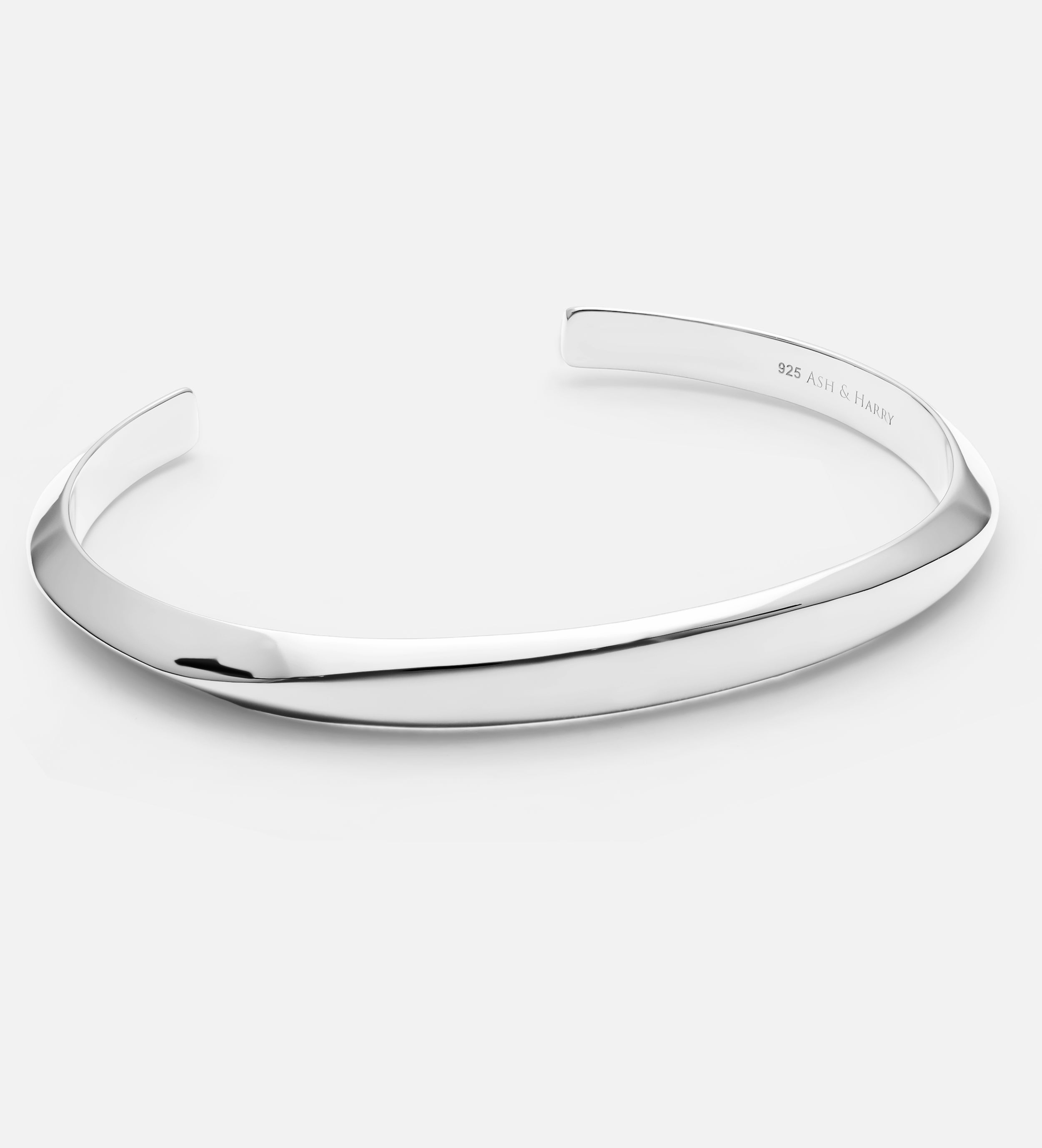 Classic Ridged Cuff Bracelet in Rhodium Plating on 925 Silver - Ash & Harry
