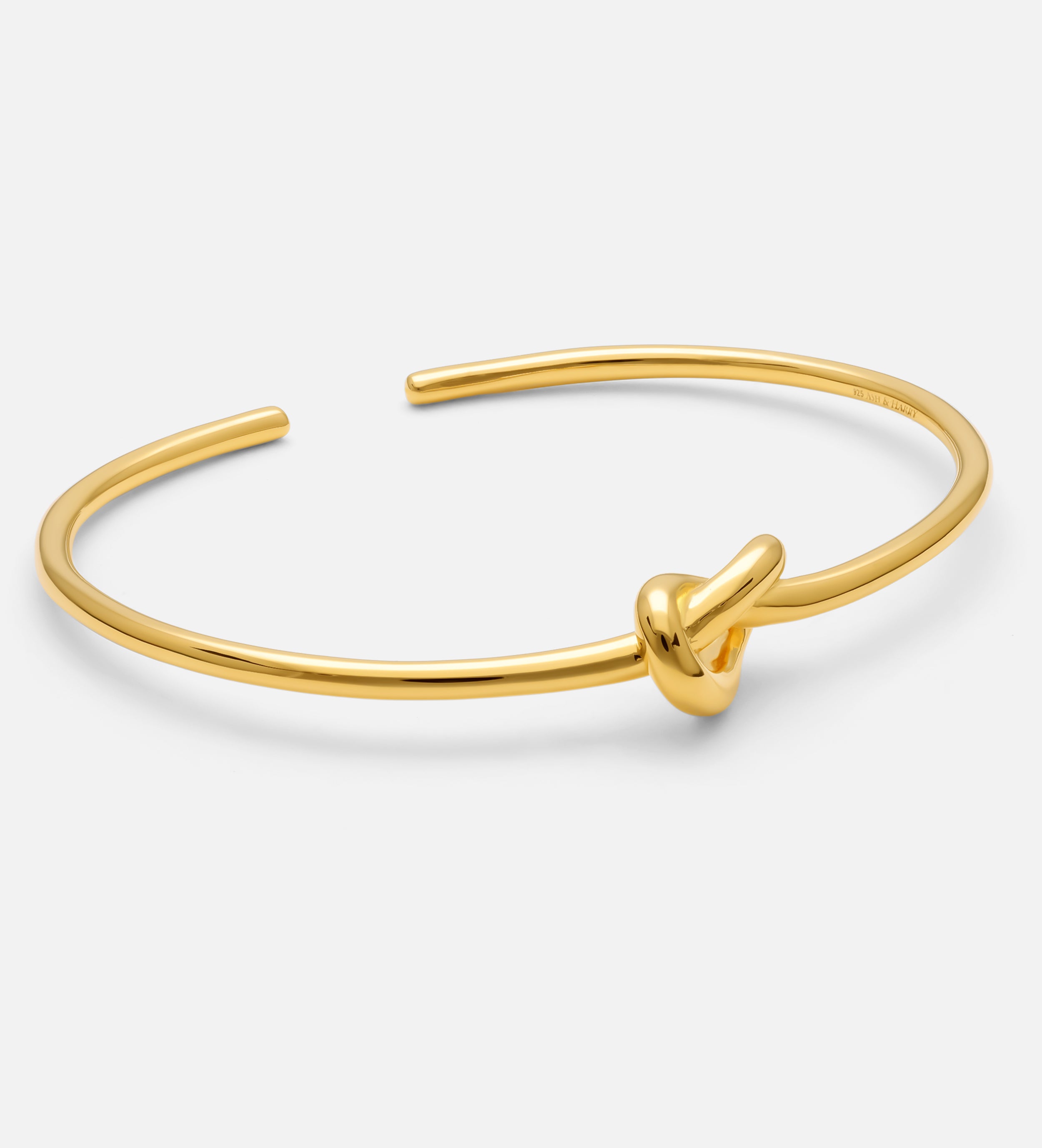 Knot Cuff Bracelet in 18k Gold Plating on 925 Silver - Ash & Harry