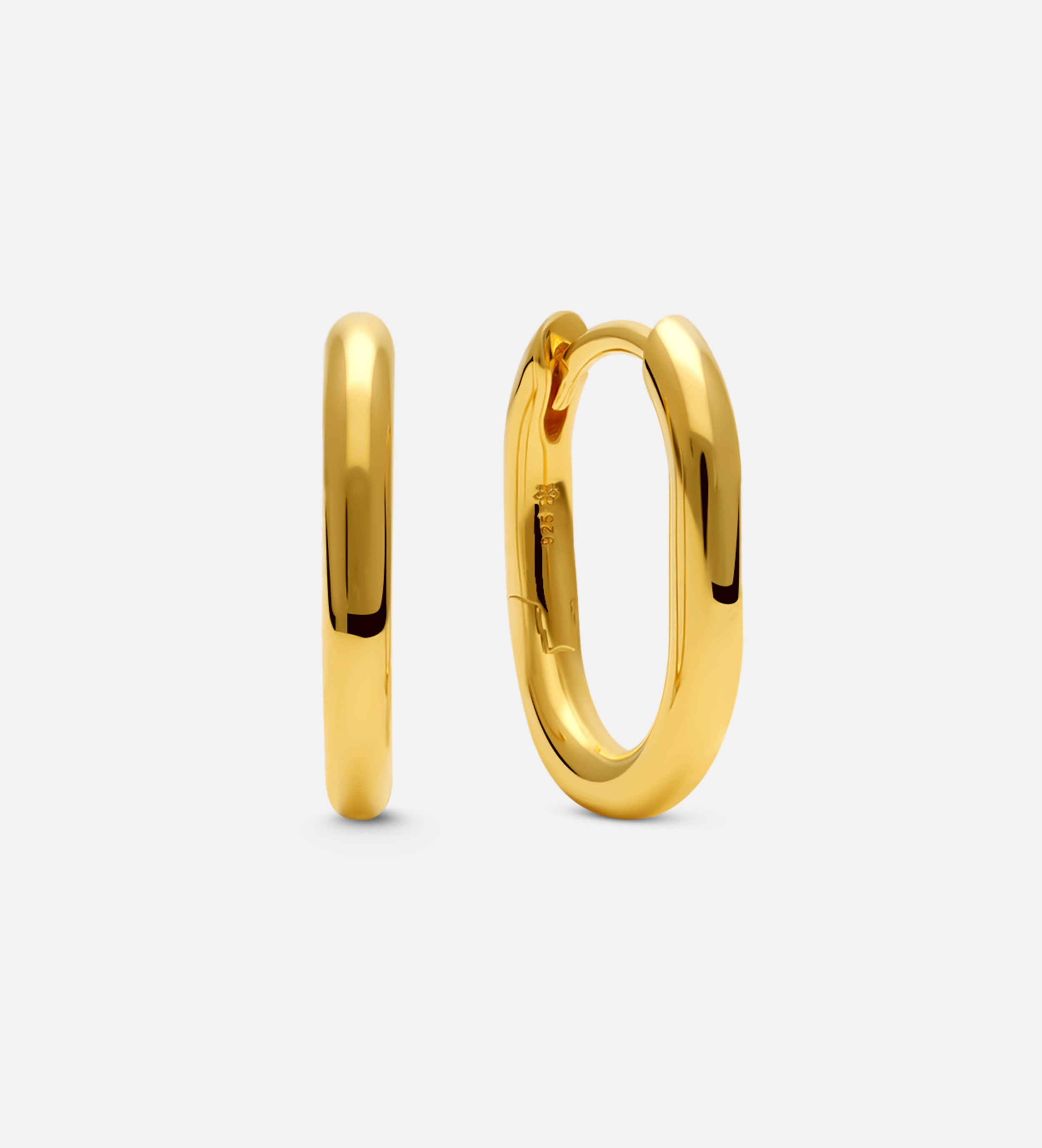Oval Hanging Hoops in 18k Gold Plating on 925 Silver - Ash & Harry