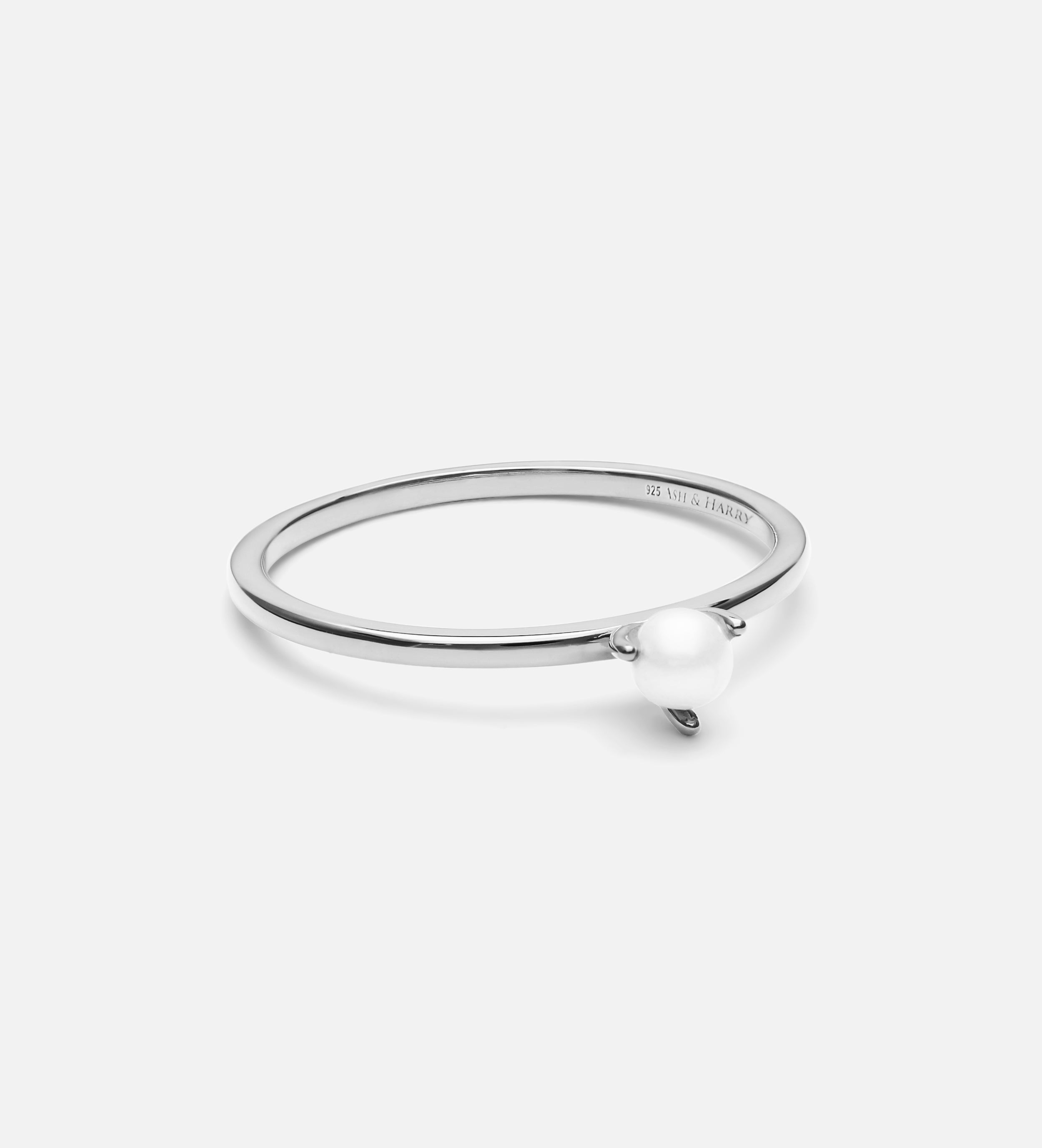 Pearl Stacker Ring in Rhodium Plating on 925 Silver - Ash & Harry