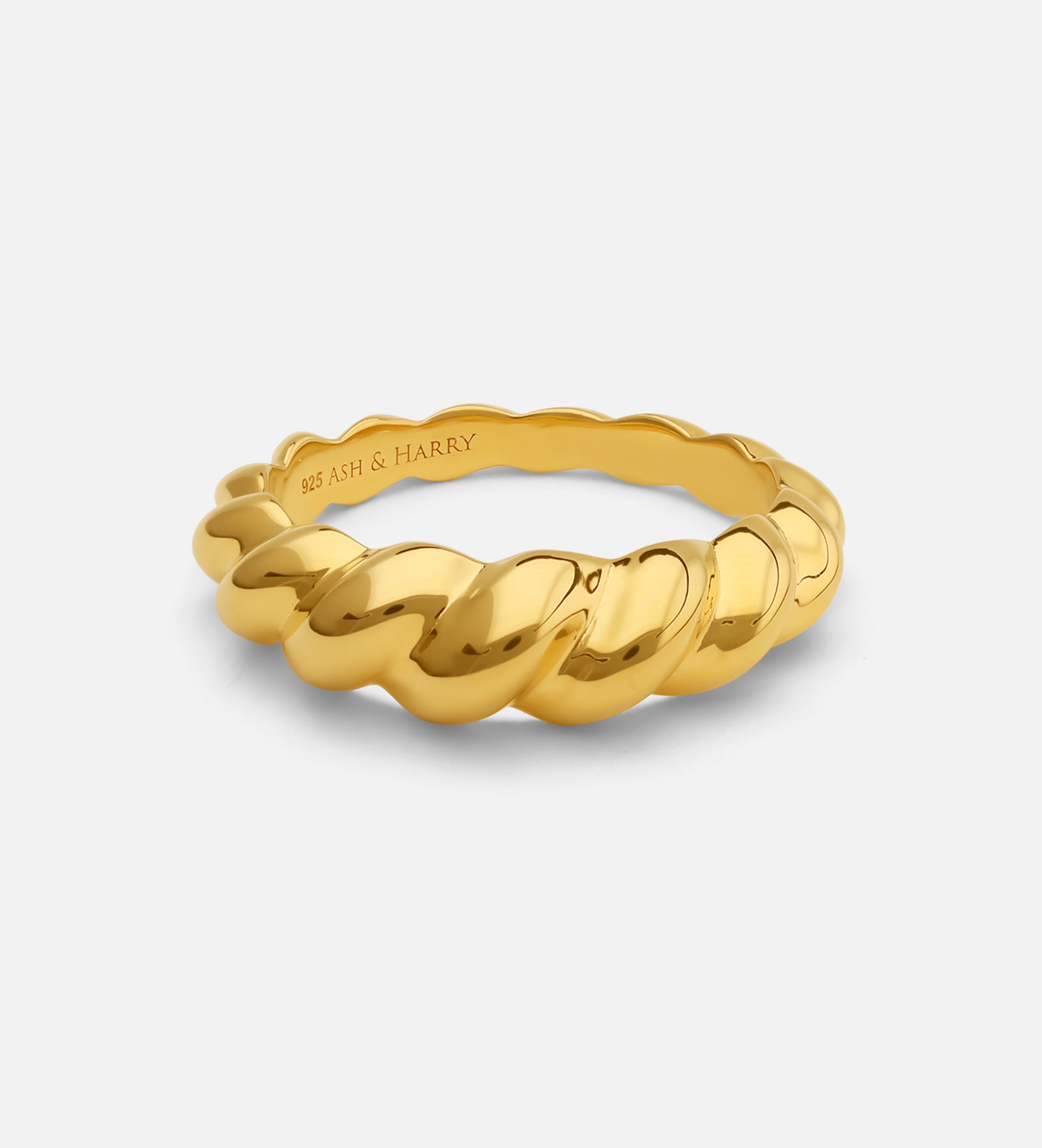 Thin Croissant Ring in 18k Gold Plating on 925 Silver - Ash & Harry