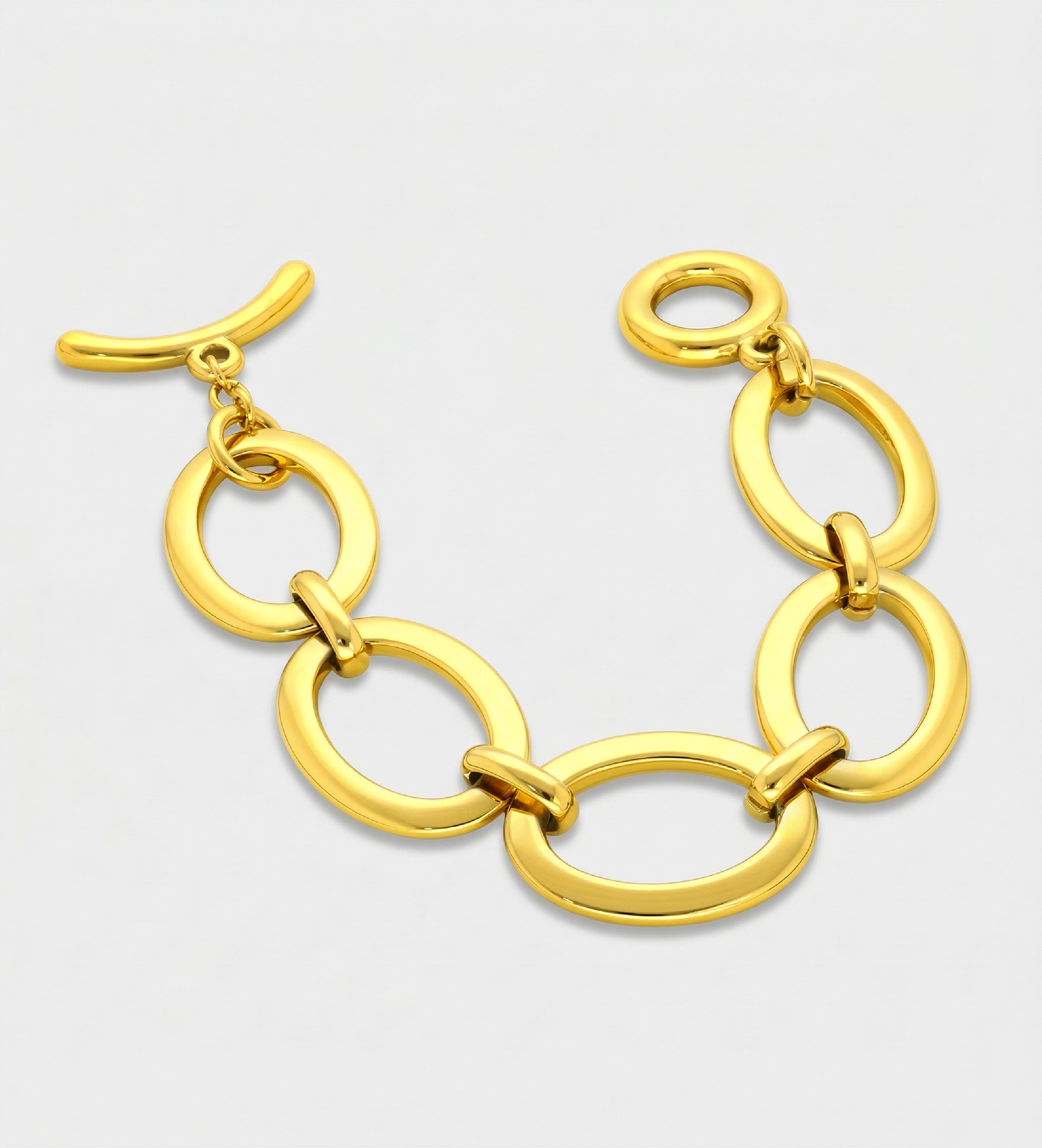 Oval Link Toggle Bracelet in Gold - Ash & Harry