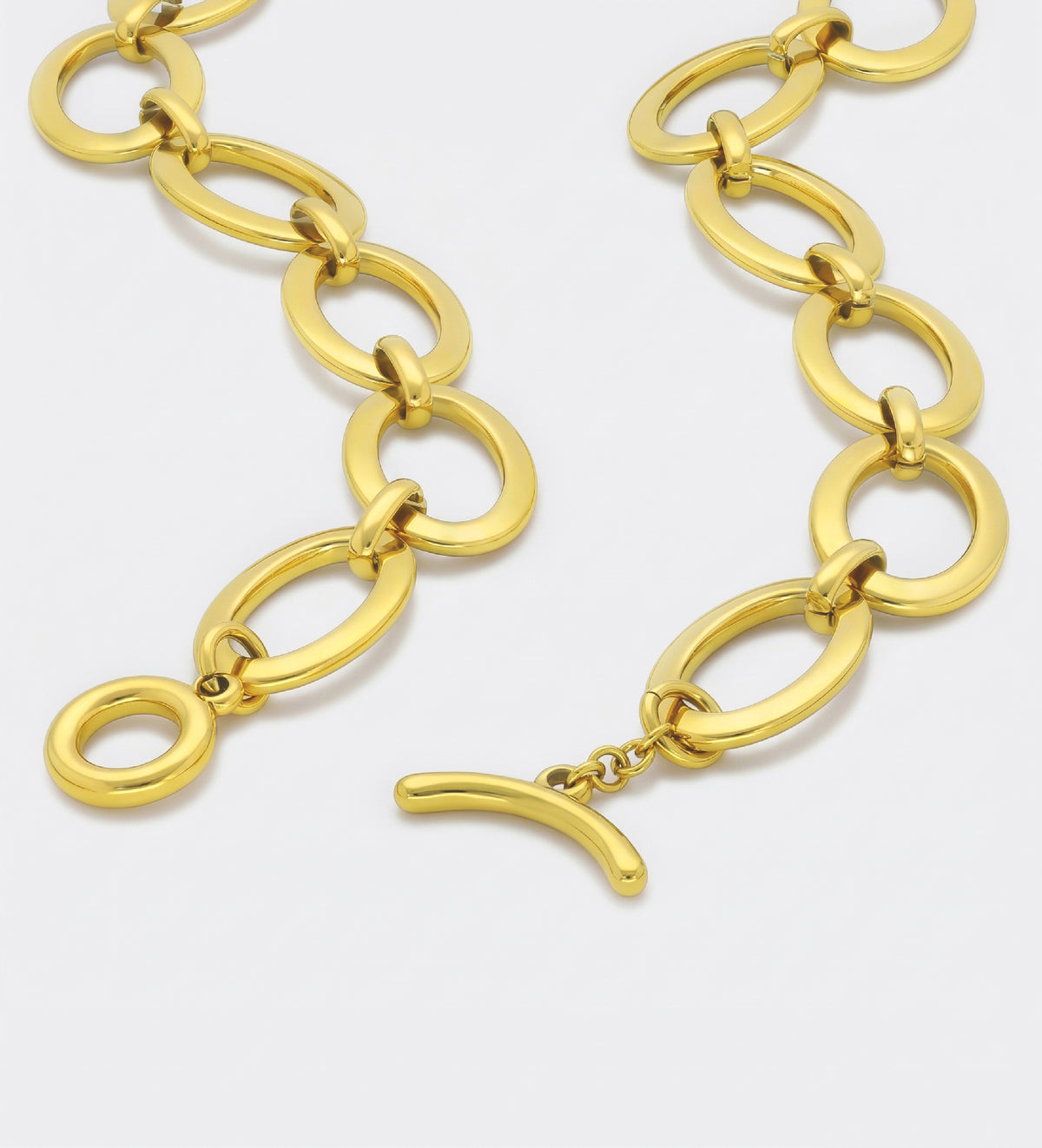 Oval Link Toggle Necklace in Gold - Ash & Harry