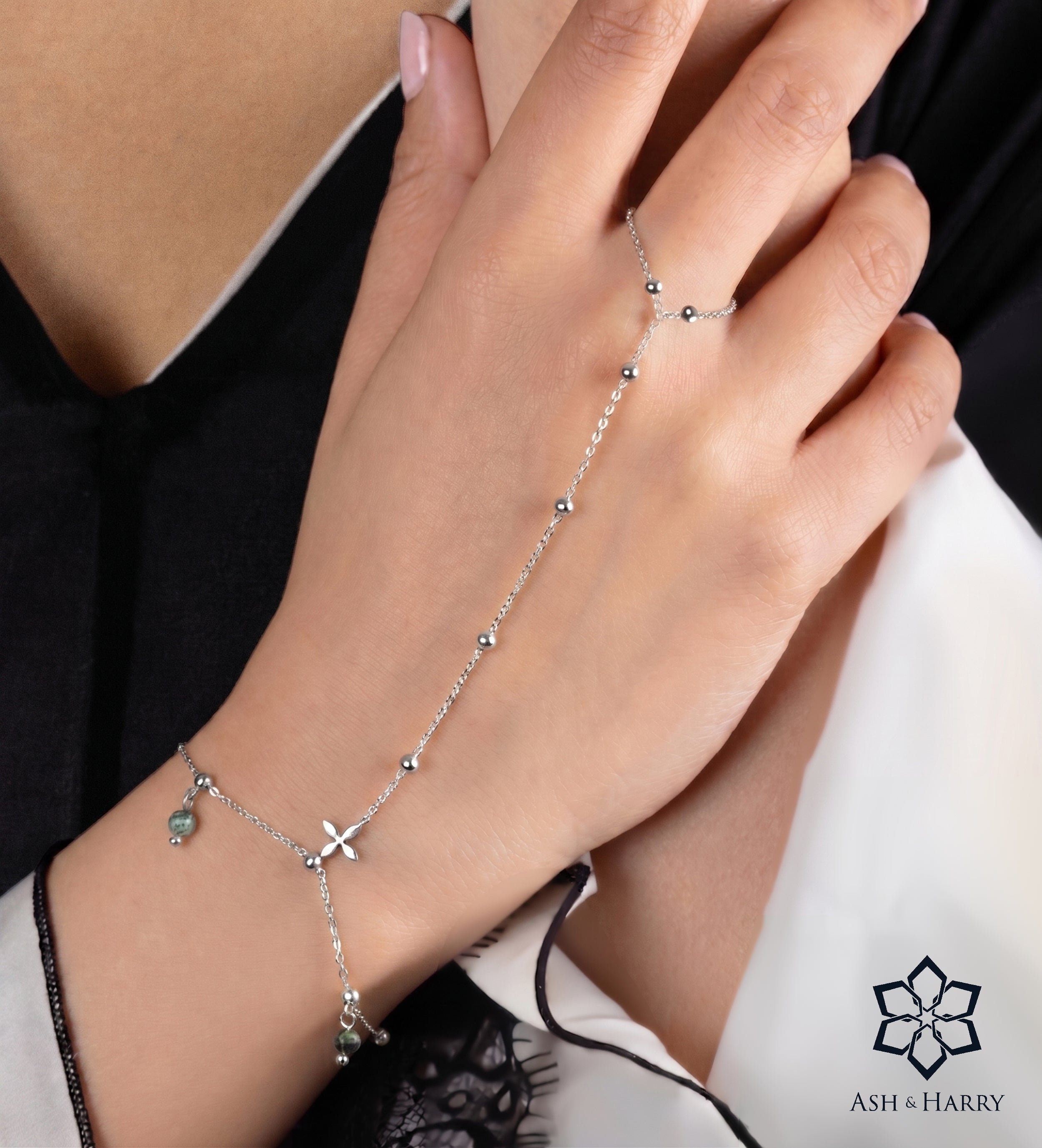 Sahara Hand Chain in Silver - Ash & Harry
