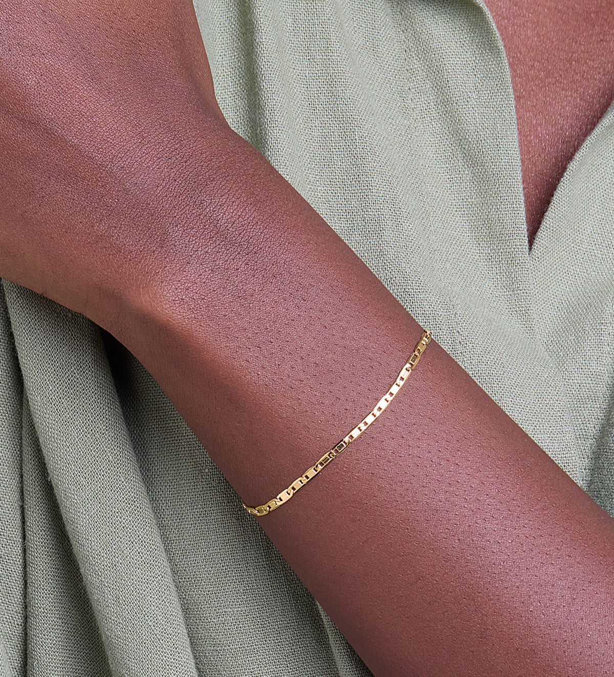 Anchor Chain Bracelet in 18k Gold Plating on 925 Silver - Ash & Harry