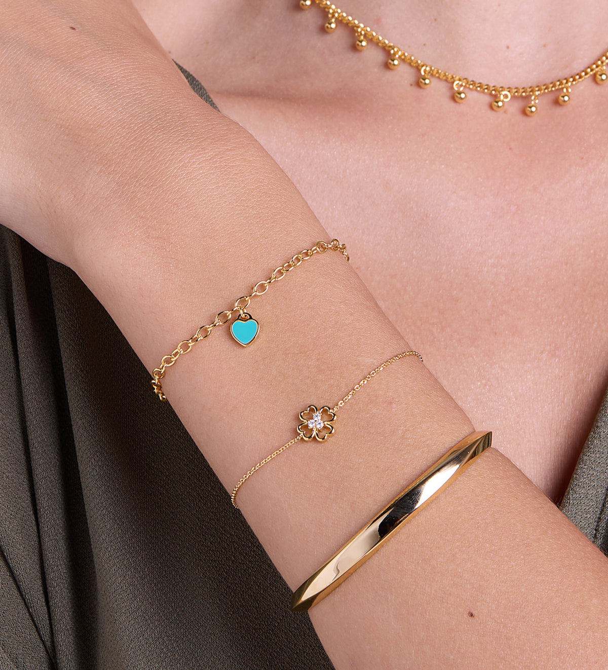 Classic Ridged Cuff Bracelet in 18k Gold Plating on 925 Silver - Ash & Harry