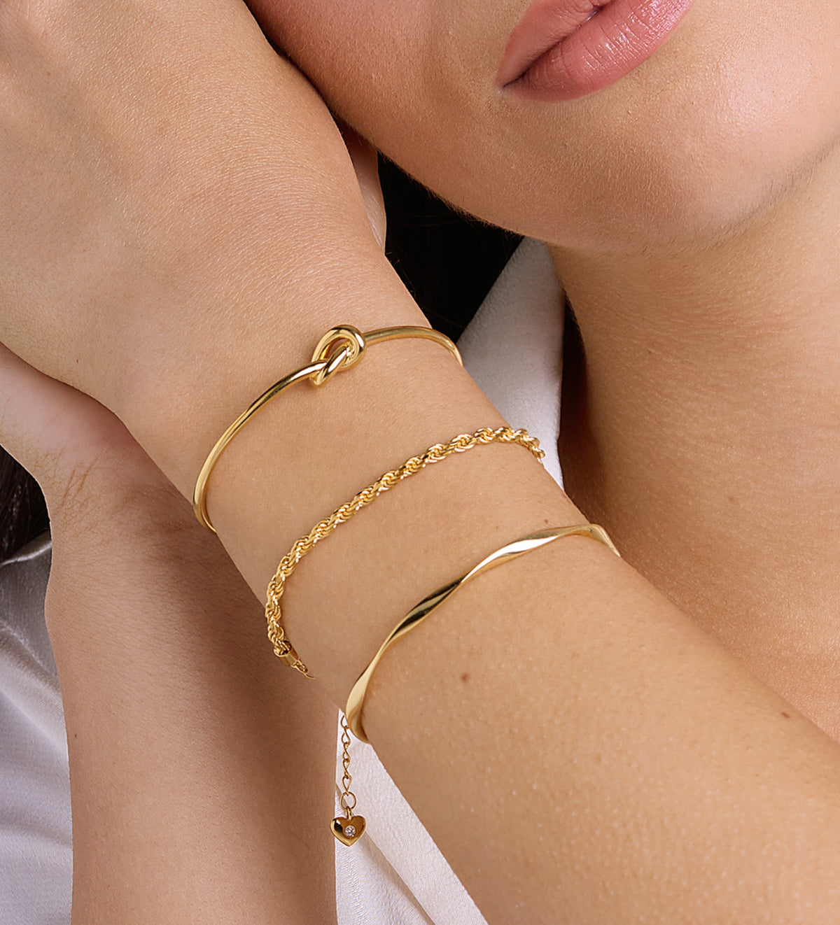 Knot Cuff Bracelet in 18k Gold Plating on 925 Silver - Ash & Harry