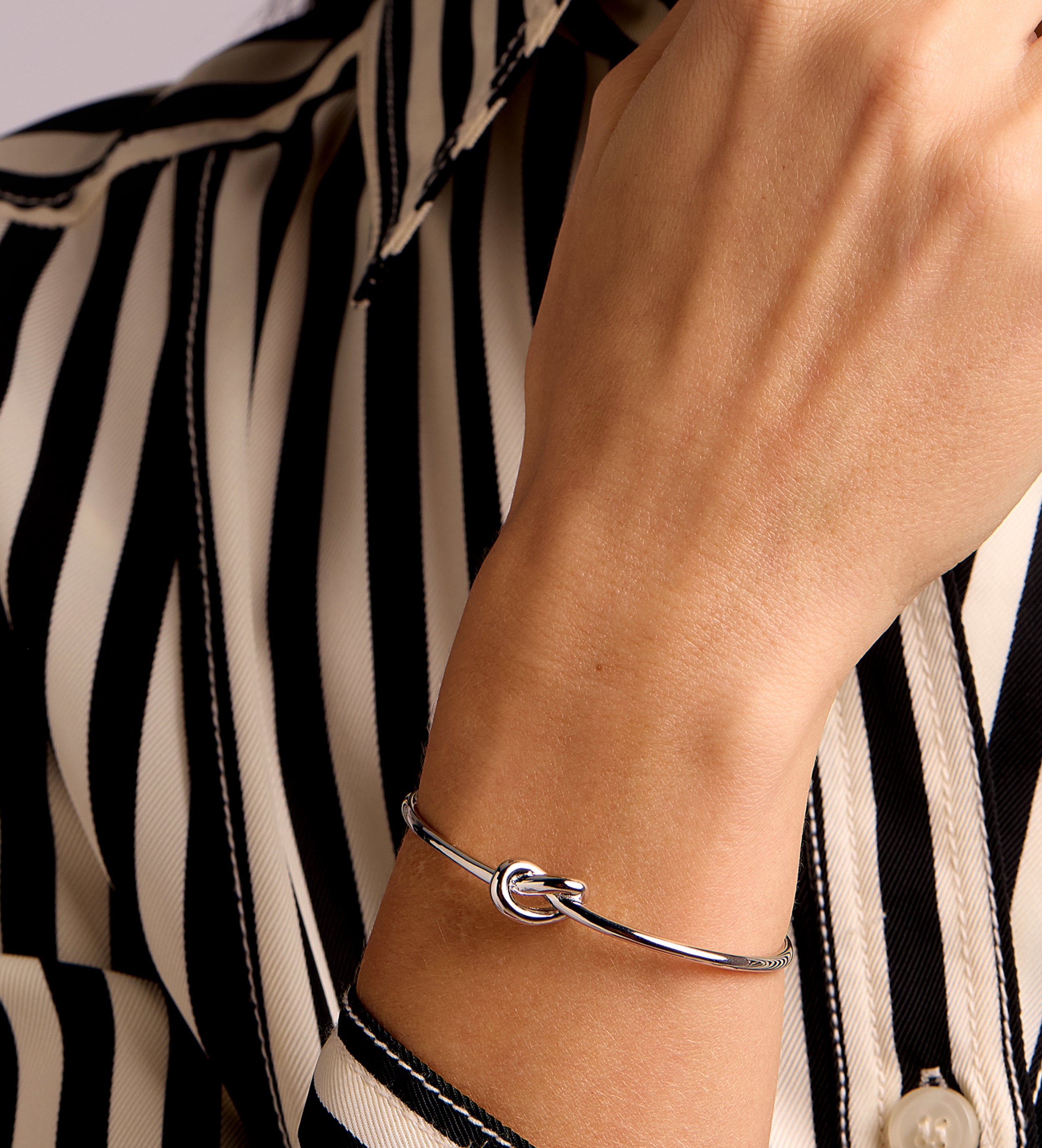 Knot Cuff Bracelet in Rhodium Plating on 925 Silver - Ash & Harry