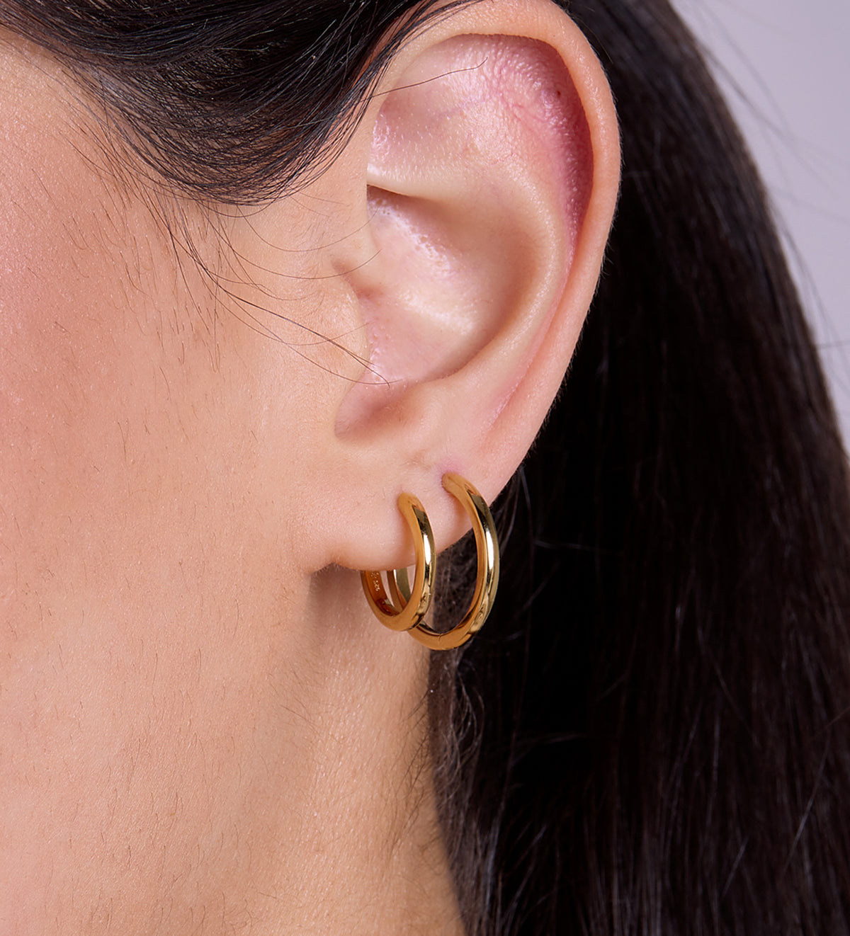 Classic Large Hoops in 18k Gold Plating on 925 Silver - Ash & Harry