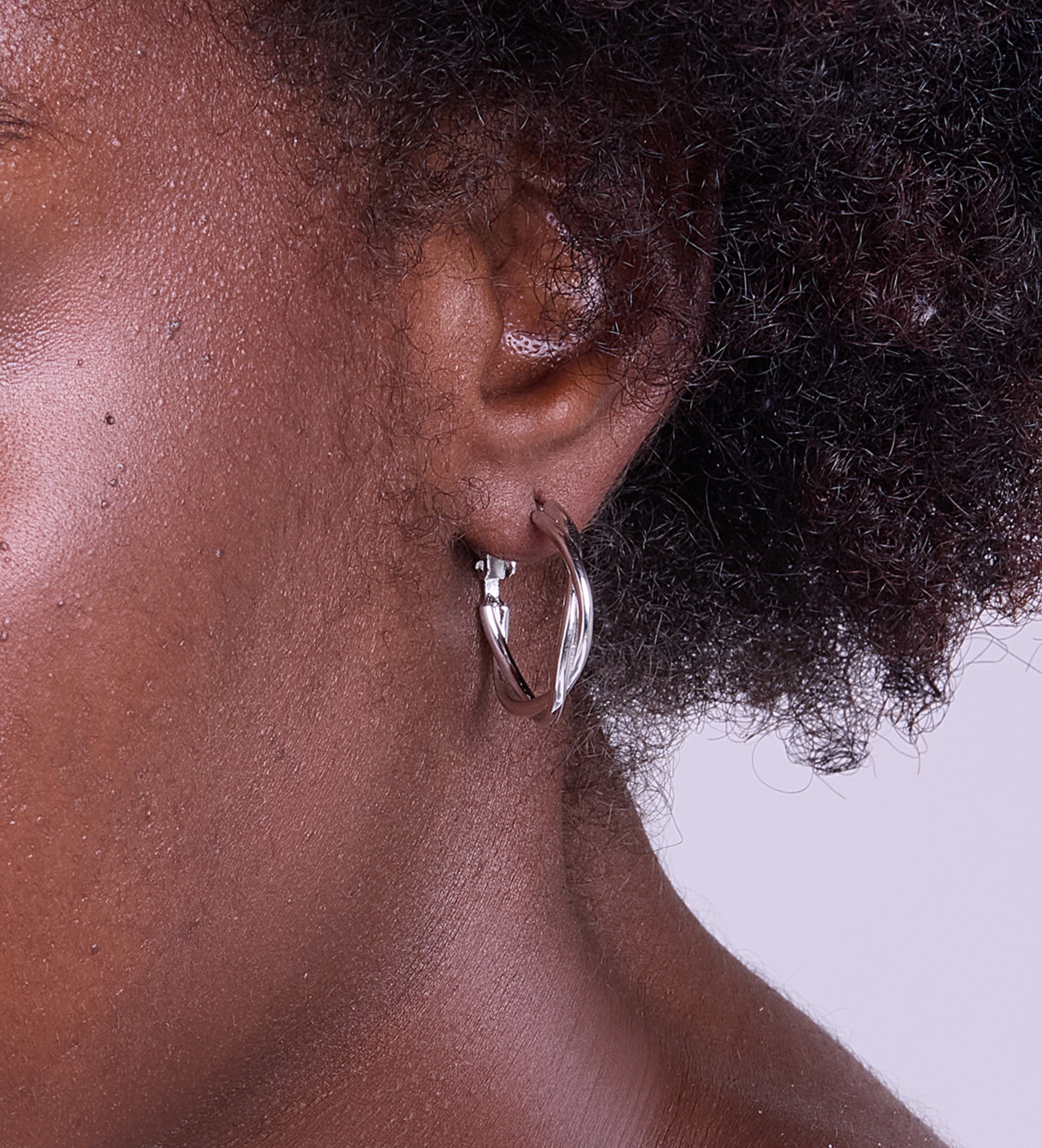 Twisted Hoop Earrings in Rhodium Plating on 925 Silver - Ash & Harry
