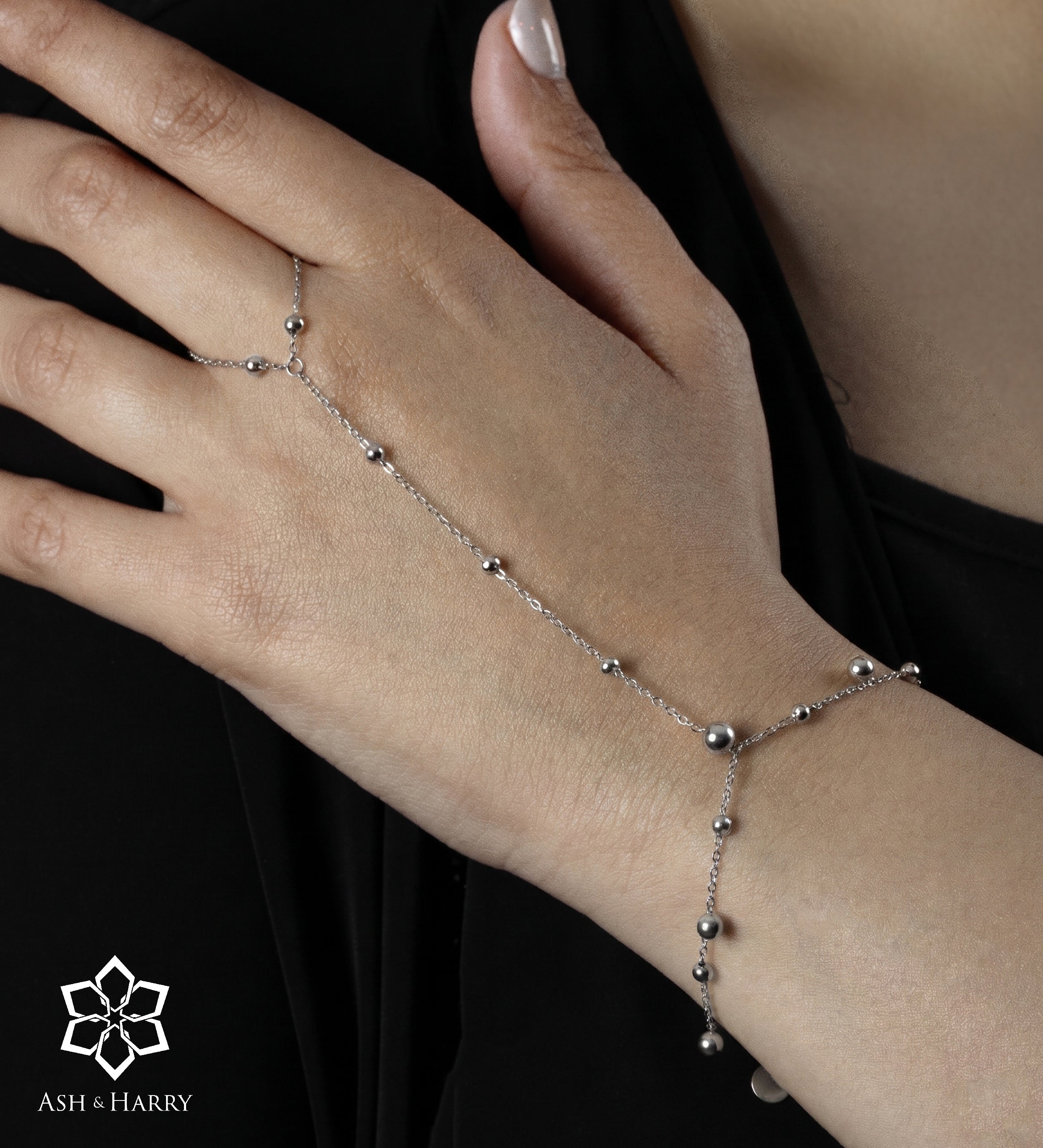 Dotted Bead Hand Chain in Silver - Ash & Harry